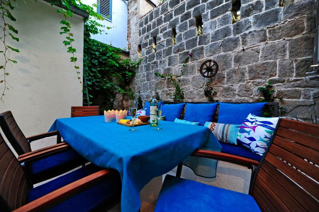 Luxury Apartment Dvor Split Exterior photo