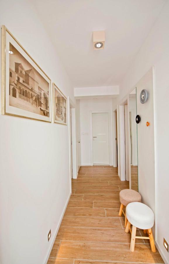 Luxury Apartment Dvor Split Exterior photo