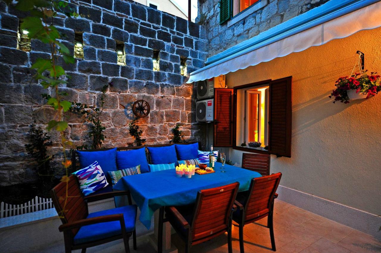 Luxury Apartment Dvor Split Exterior photo