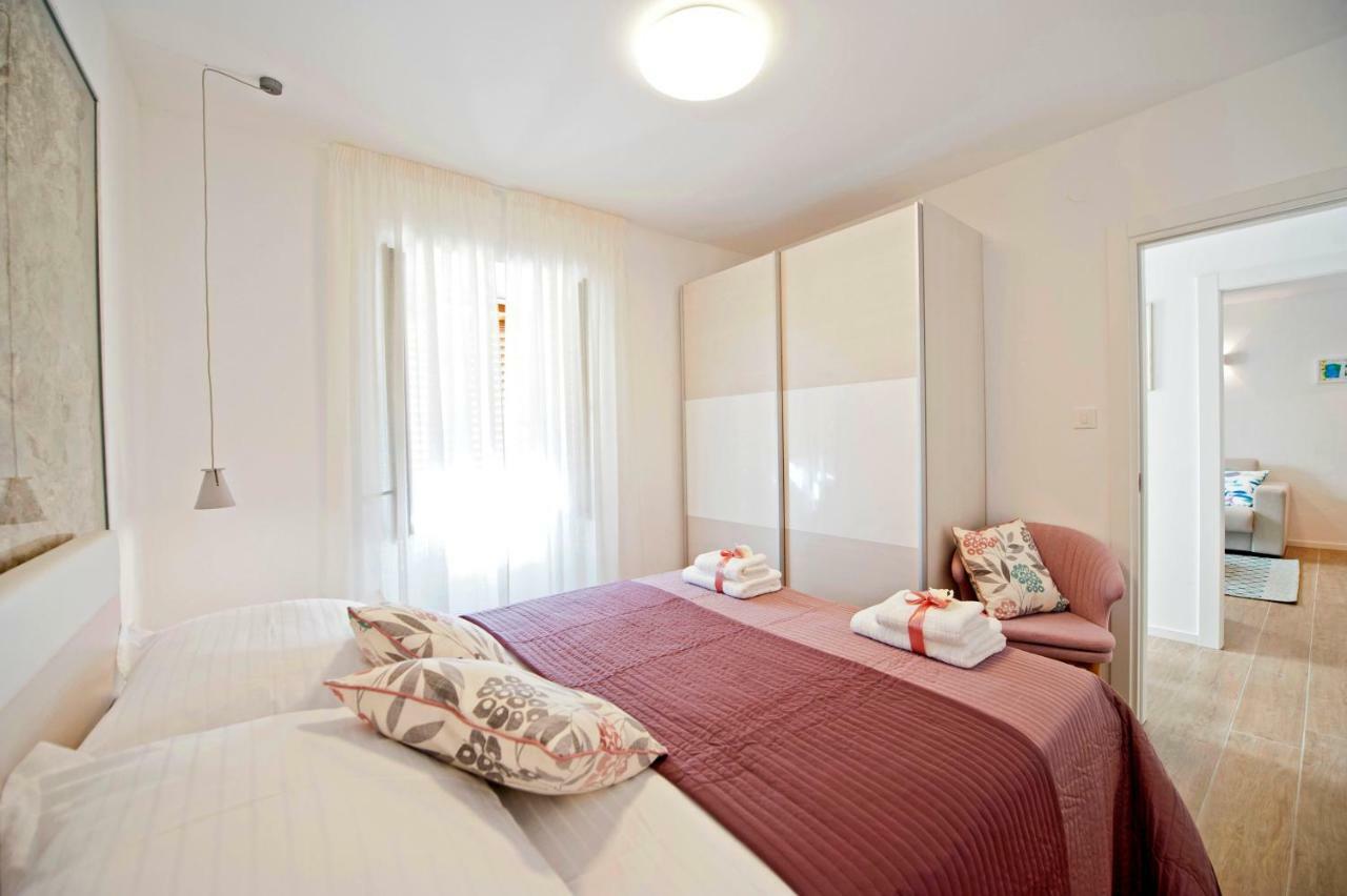 Luxury Apartment Dvor Split Exterior photo