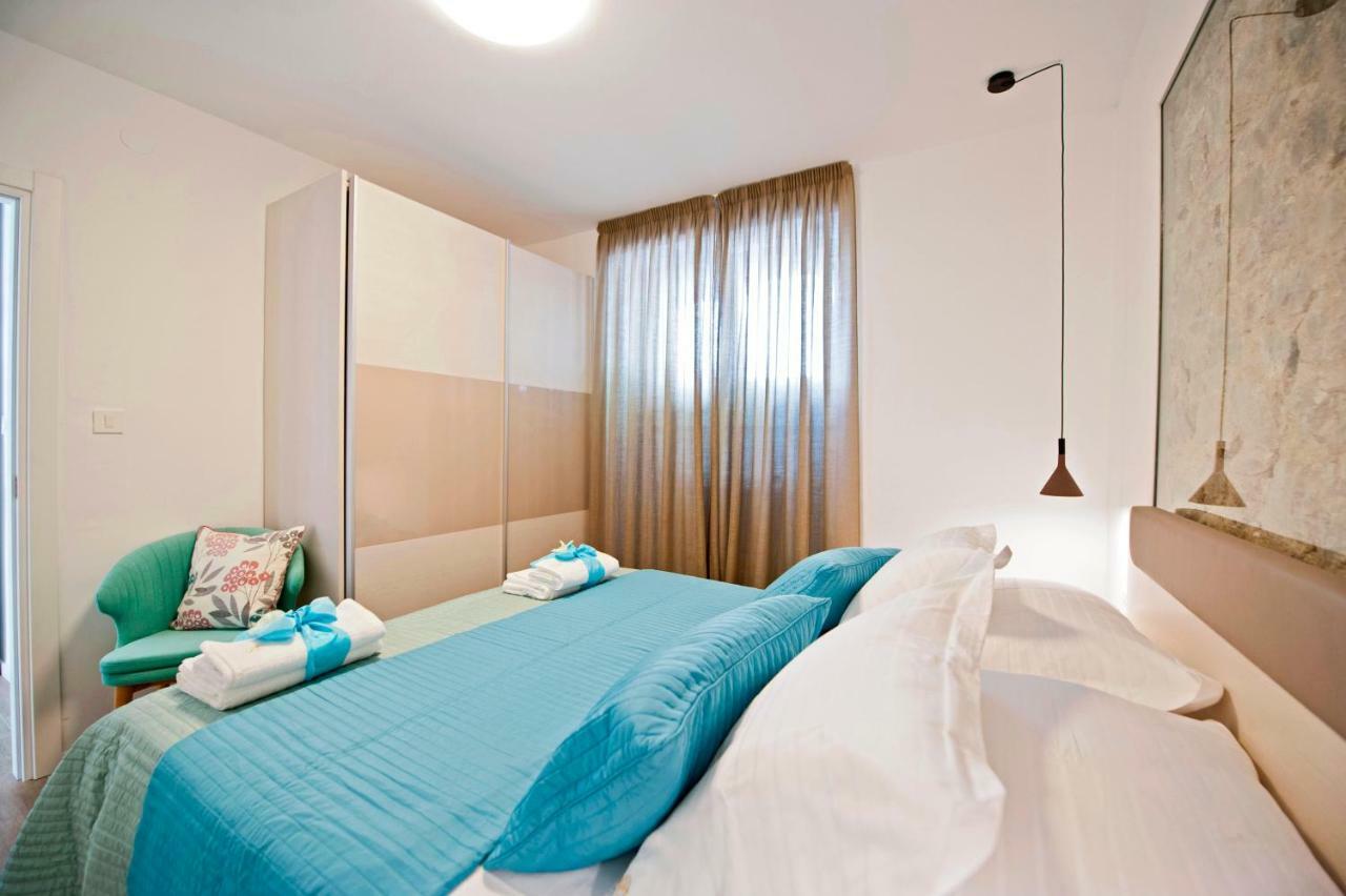 Luxury Apartment Dvor Split Exterior photo